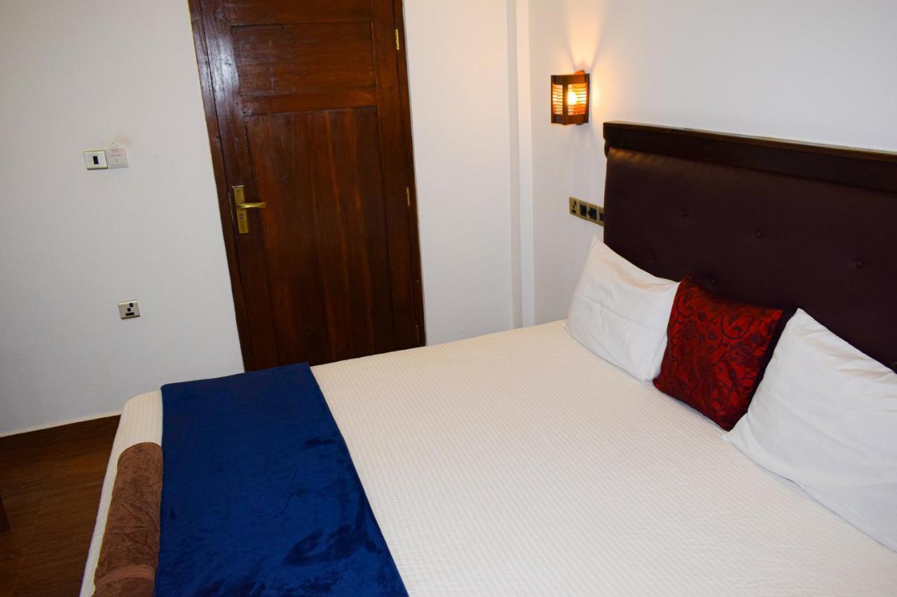 Alffa Guest Inn ตรินโคมาลี ภายนอก รูปภาพ