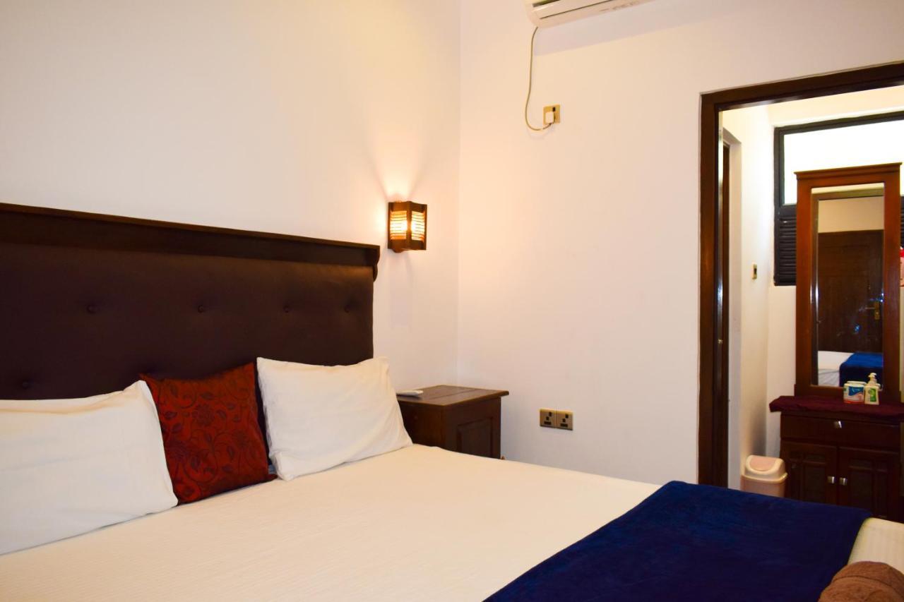 Alffa Guest Inn ตรินโคมาลี ภายนอก รูปภาพ