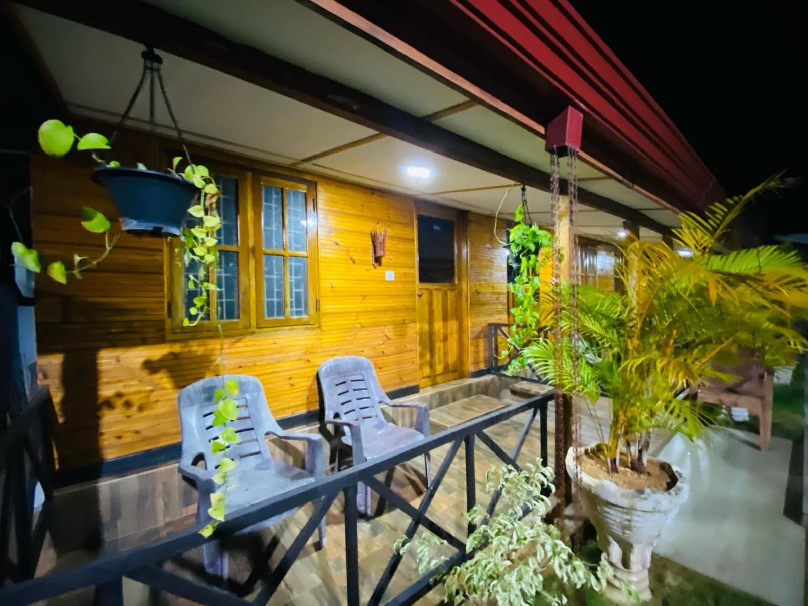 Alffa Guest Inn ตรินโคมาลี ภายนอก รูปภาพ